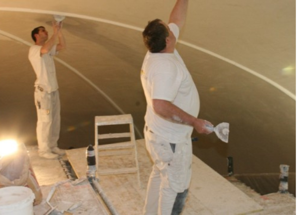 Travaux de plâtrerie pour murs et cloisons par Amenage Construction & Rénovation